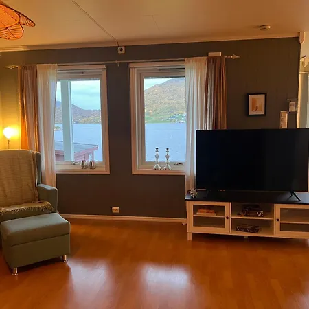 Kvaloya By The Sea Apartment