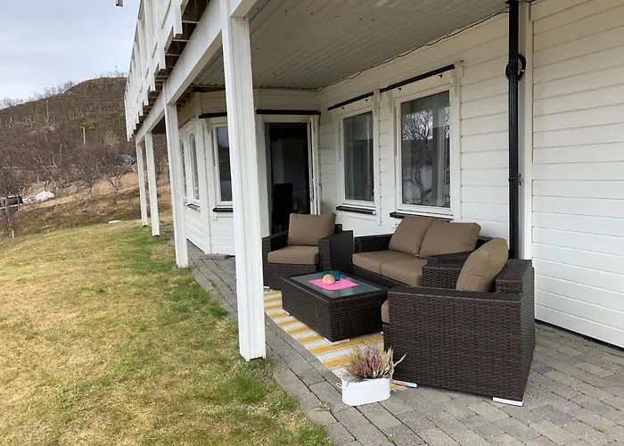 Kvaloya By The Sea דירה *